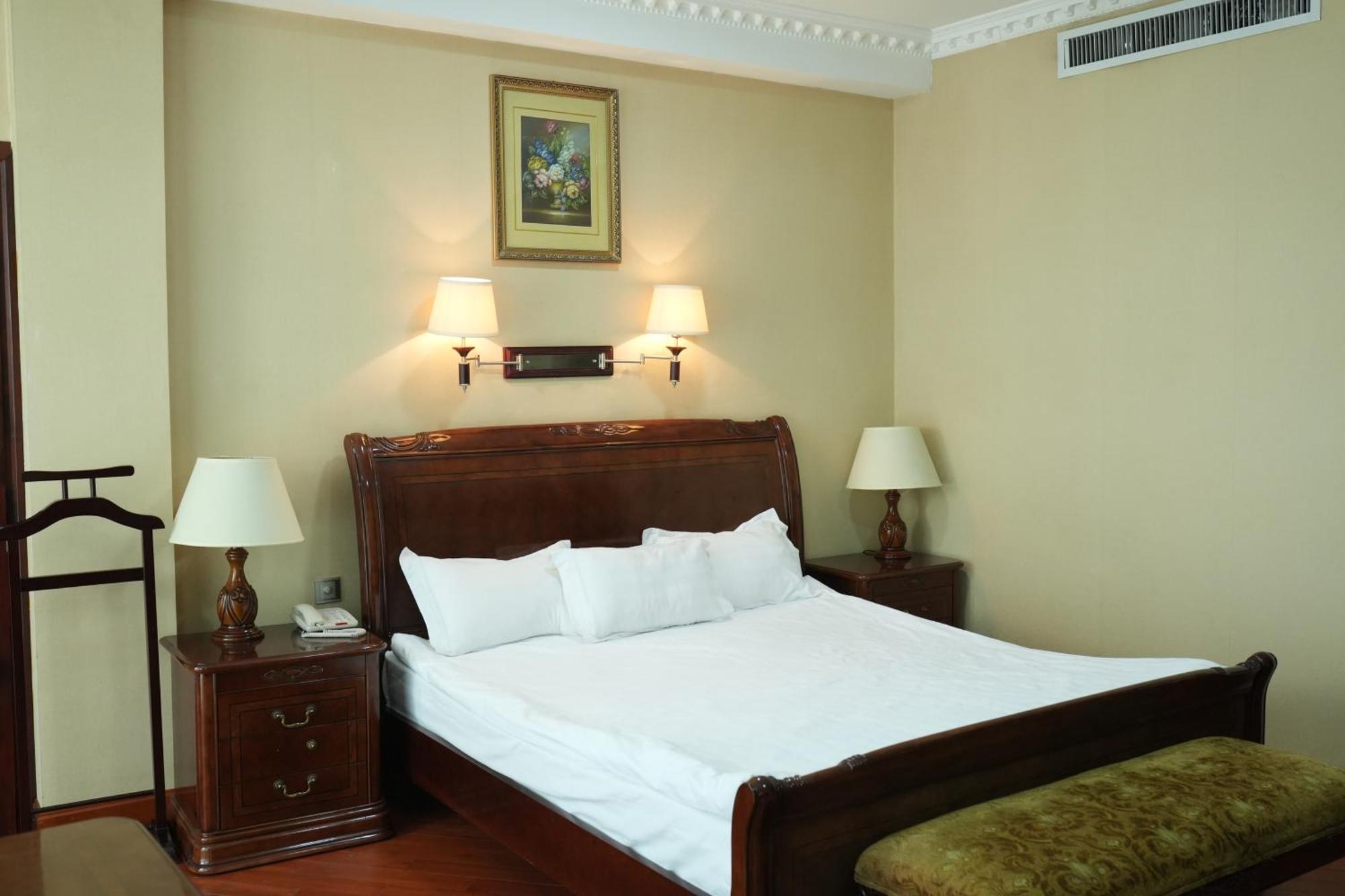 Taj Palace Hotel دوشانبي المظهر الخارجي الصورة